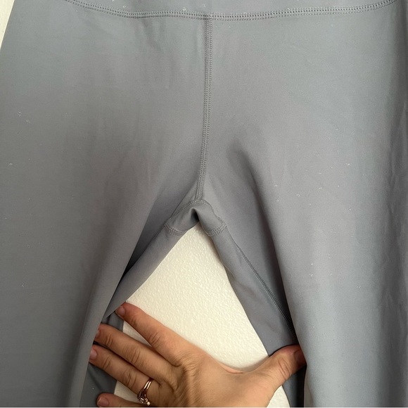 ZYIA Active 7/8 length blue shimmer workout leggings size Medium / 6-8 - Picture 4 of 9